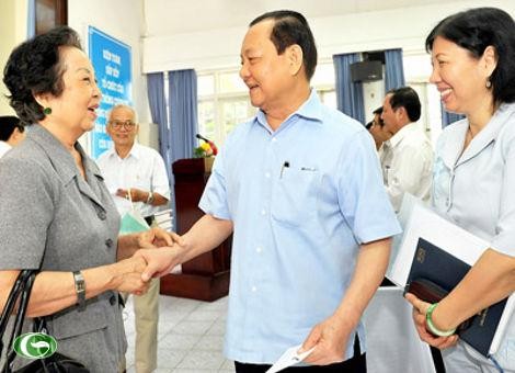 Bí thư Thành ủy Thành phố Hồ Chí Minh Lê Thanh Hải tiếp xúc cử tri quận 5 - ảnh 1